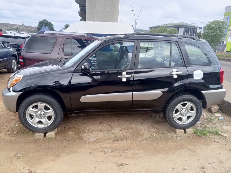 Thumbnail 2 of 2005 Toyota RAV4